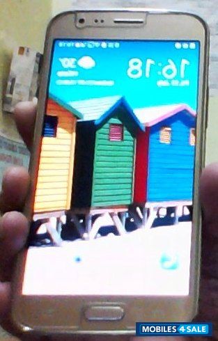 Gold Samsung Galaxy J2 Pro