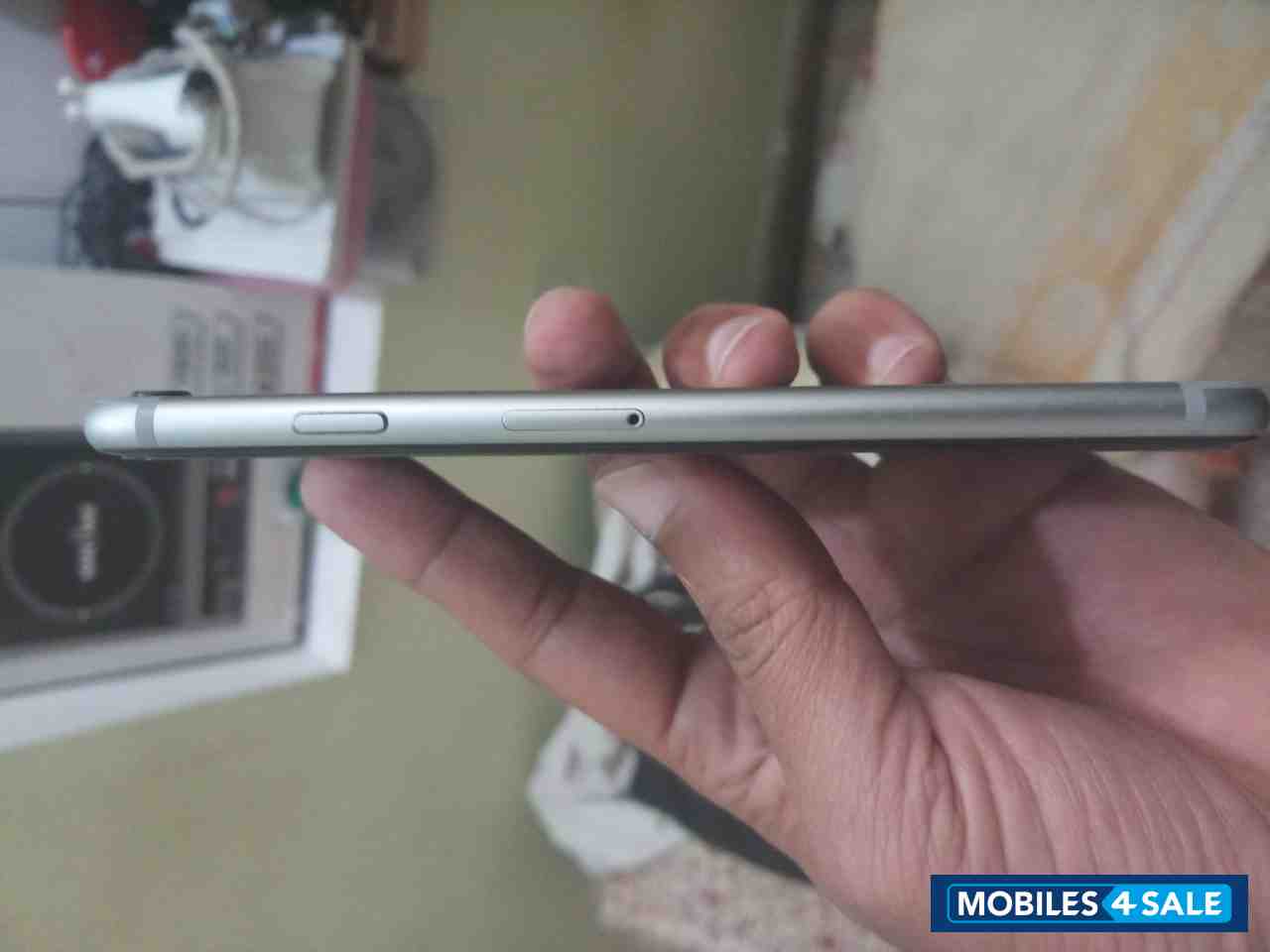 Grey 16 Gb Apple iPhone