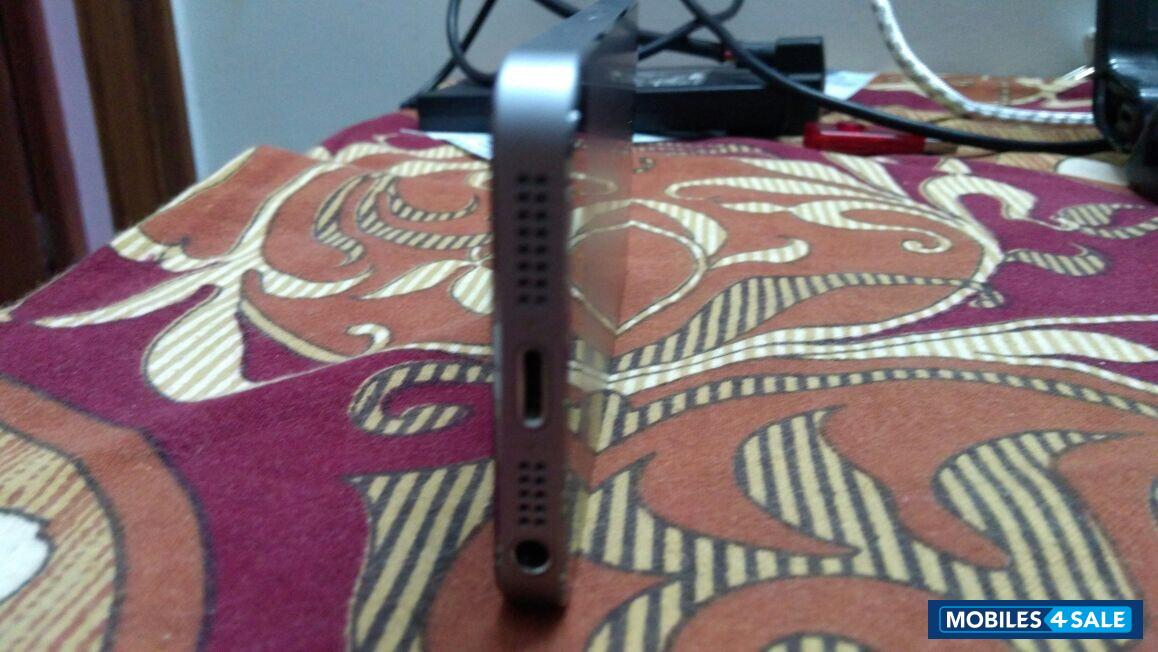 Space Grey 16gb Apple iPhone 5S Space Grey 16gb Apple iPhone 5S