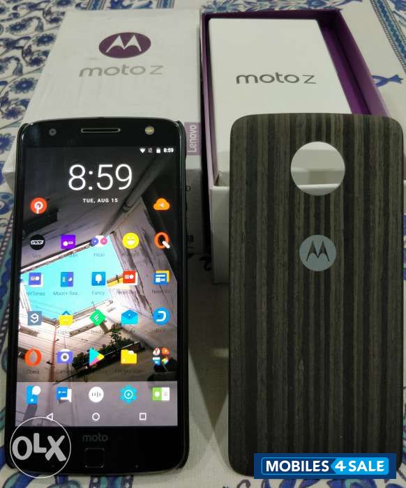 Black Motorola MOTO Z