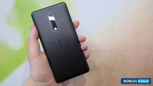 Black Nokia 5
