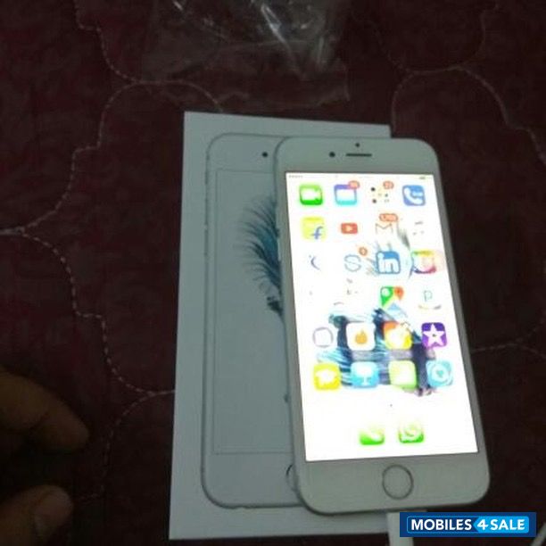 Silver Apple iPhone 6S