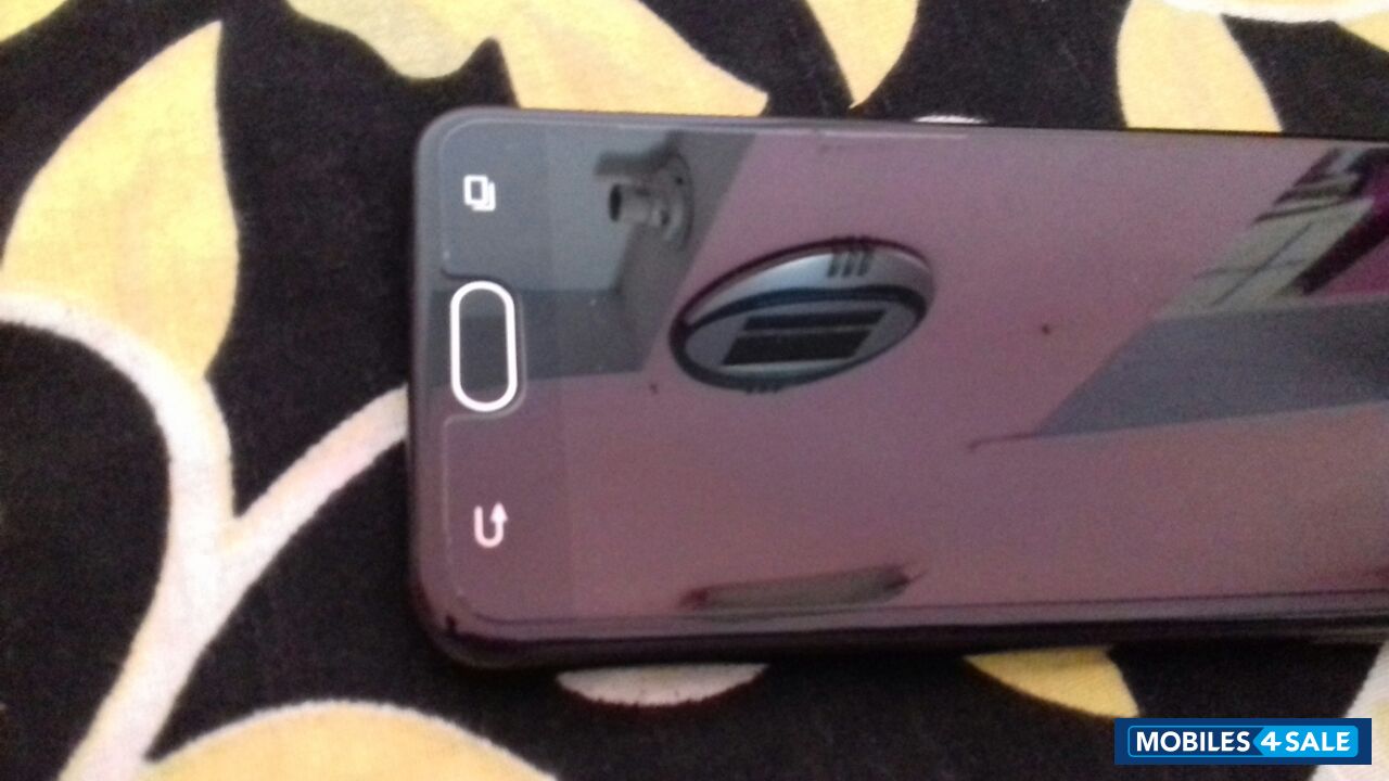 Black Samsung Galaxy J5 Prime