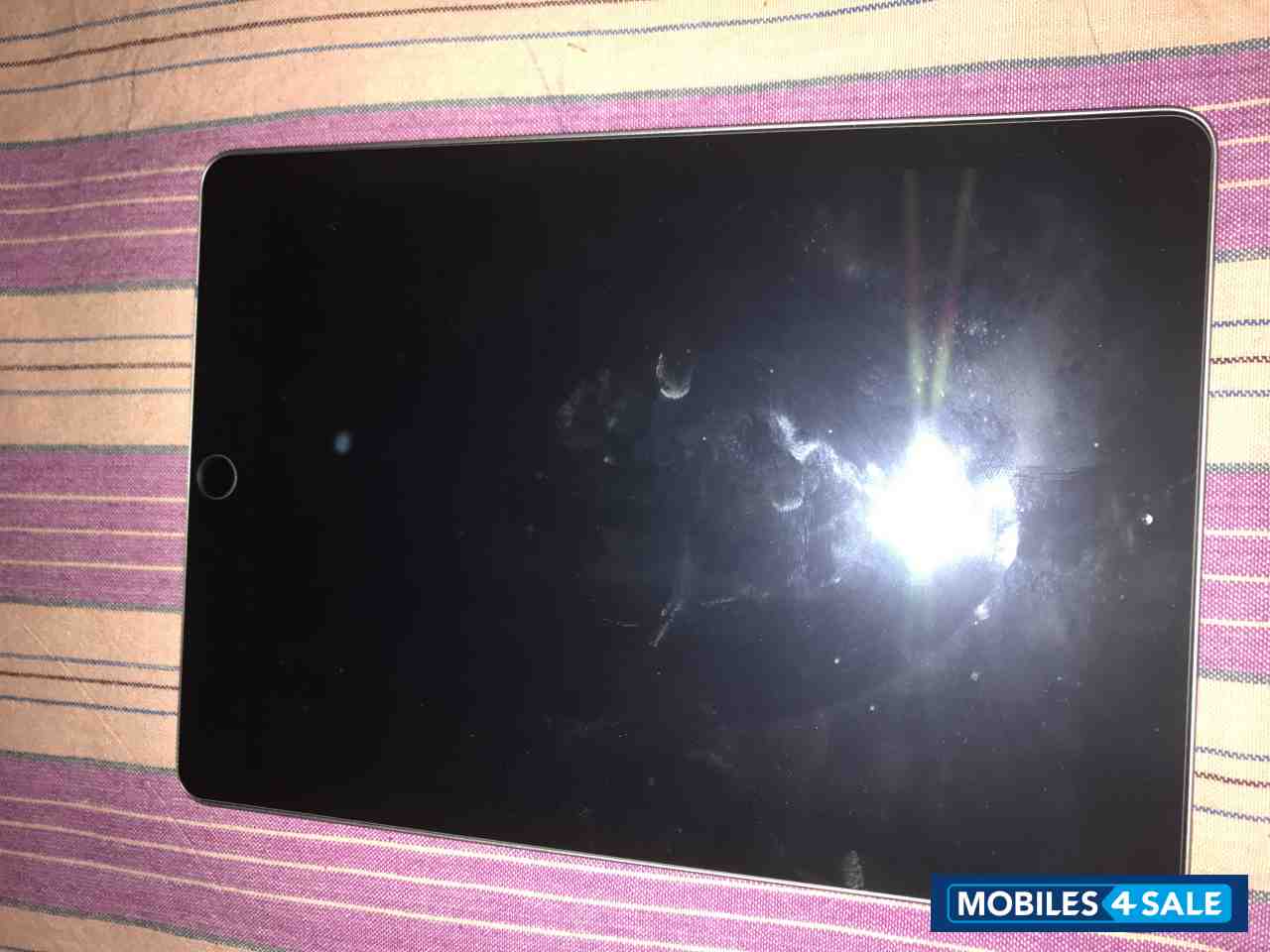 Space Grey Apple iPad 9.7