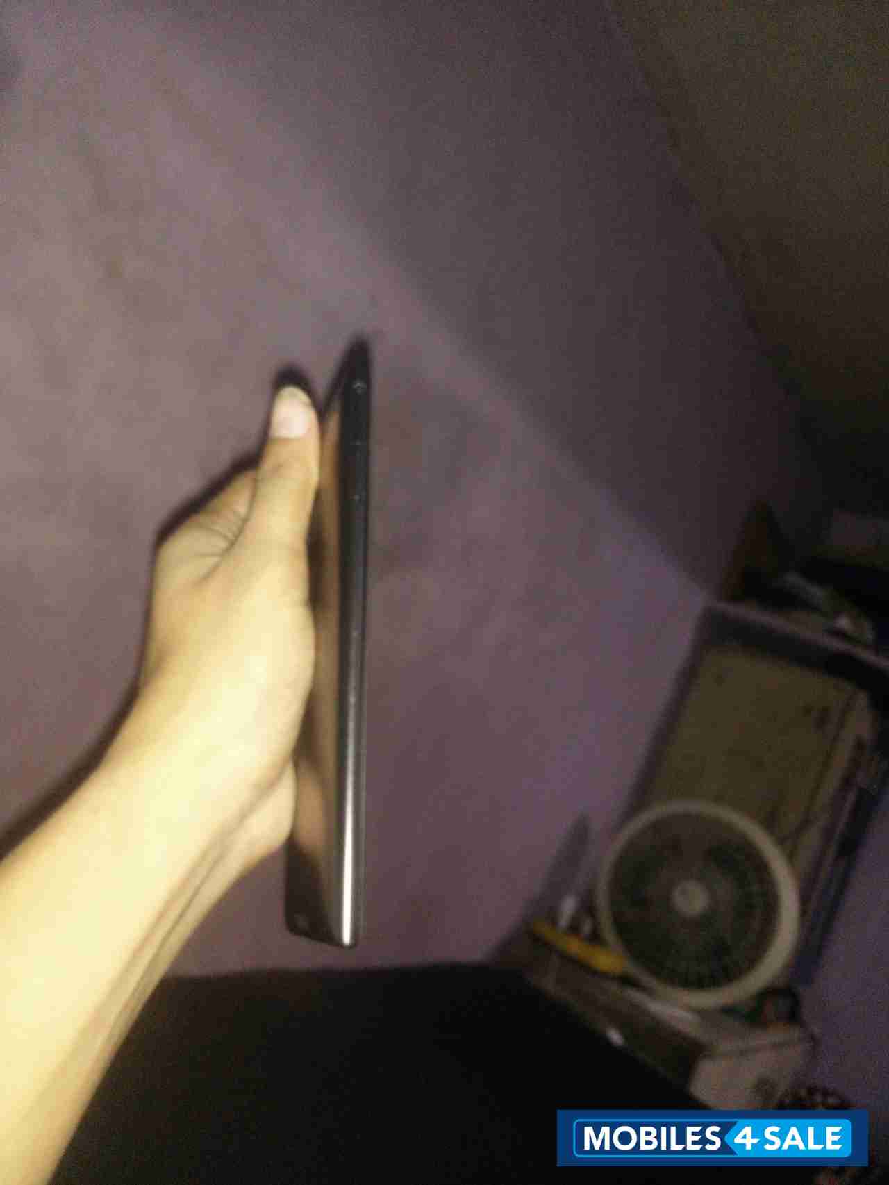 Black Nokia Lumia 1520