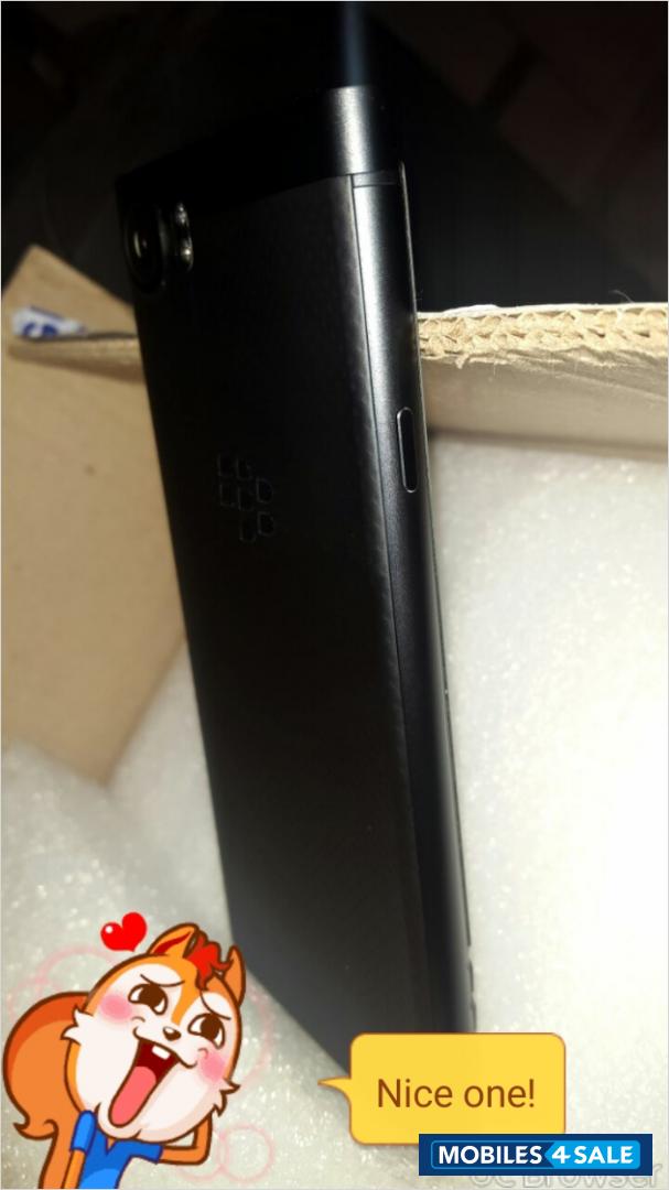 Black BlackBerry KEYone