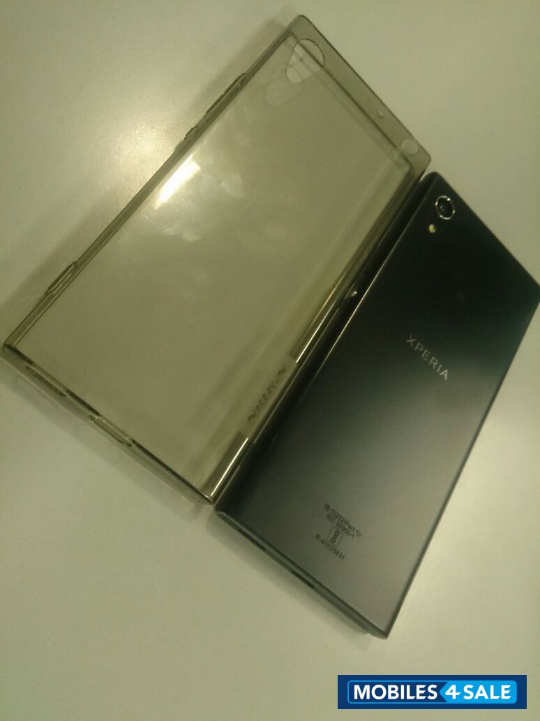 Black Sony Xperia XA1