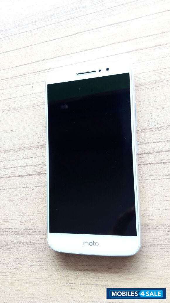 Silver Motorola Moto M
