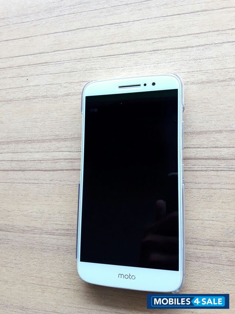 Silver Motorola Moto M Silver Motorola Moto M