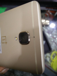 Soft Gold OnePlus 3