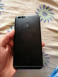 Black Huawei Honor 8 Pro