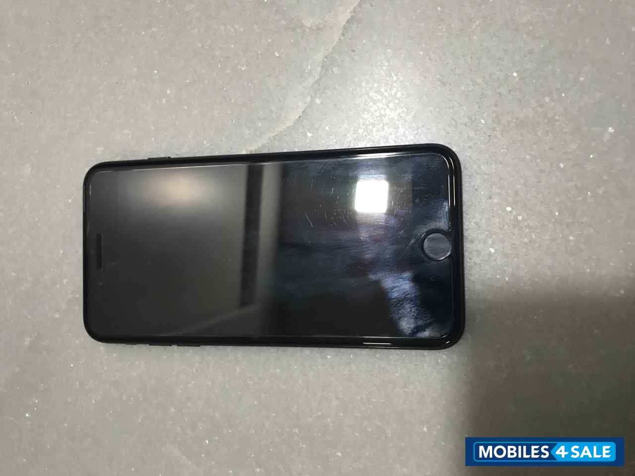 Jet Black Apple iPhone 7 Plus