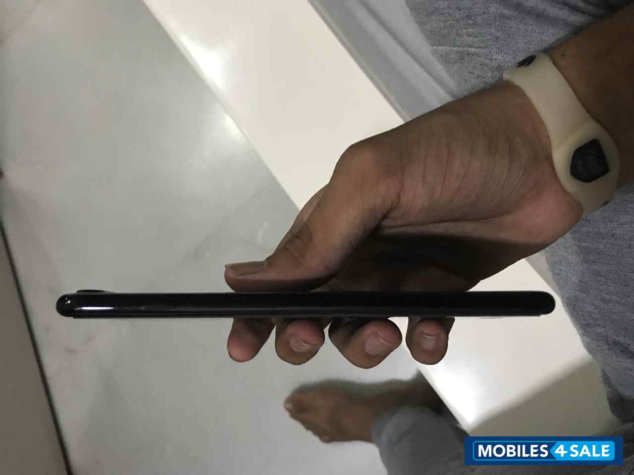 Jet Black Apple iPhone 7 Plus