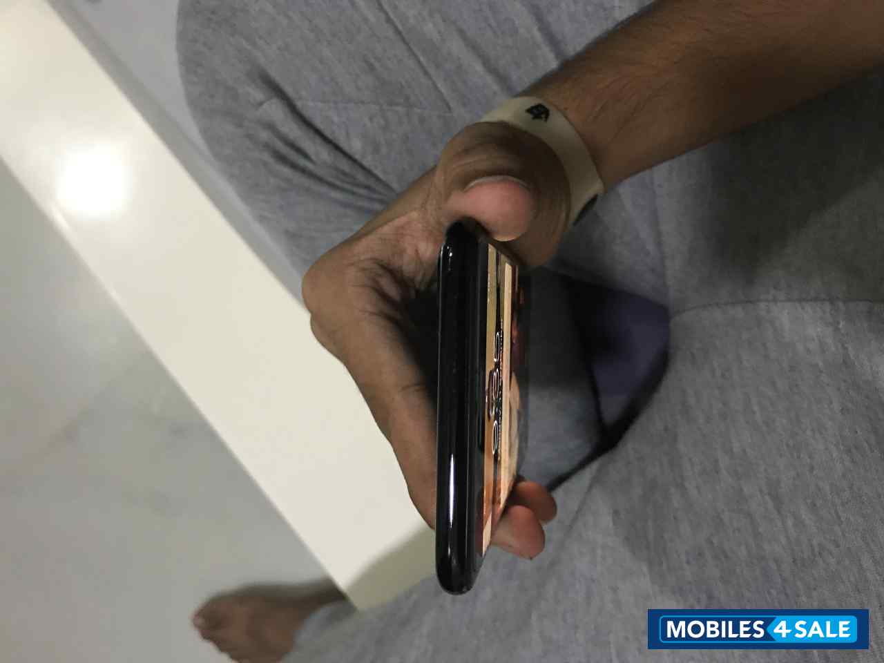 Jet Black Apple iPhone 7 Plus