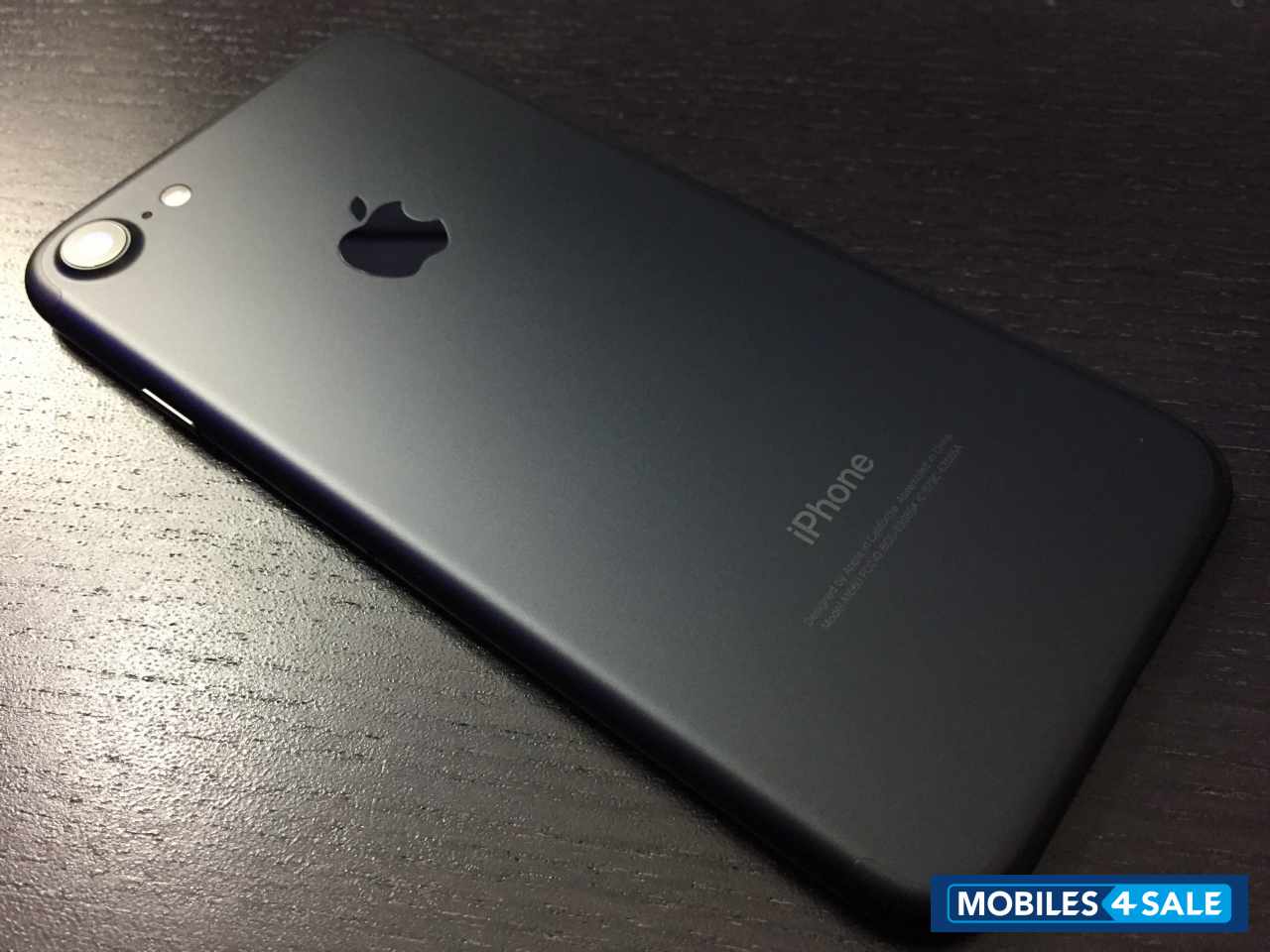 Black Apple iPhone 7