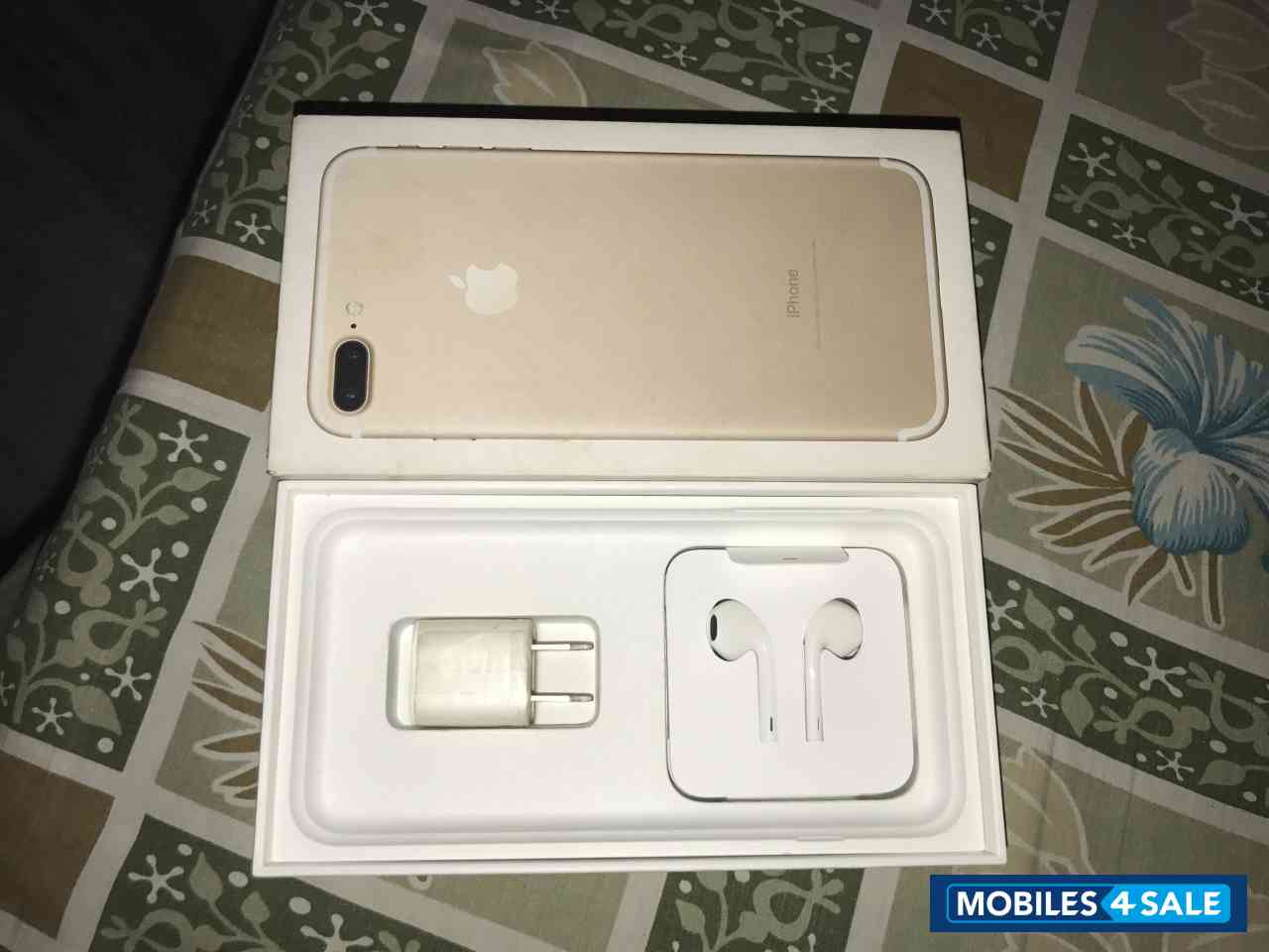 Gold Apple iPhone 7 Plus Gold Apple iPhone 7 Plus