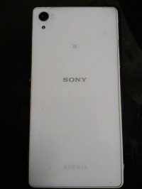 White Sony Xperia Z2