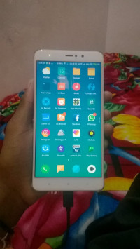 Gold Xiaomi Mi 5s Plus