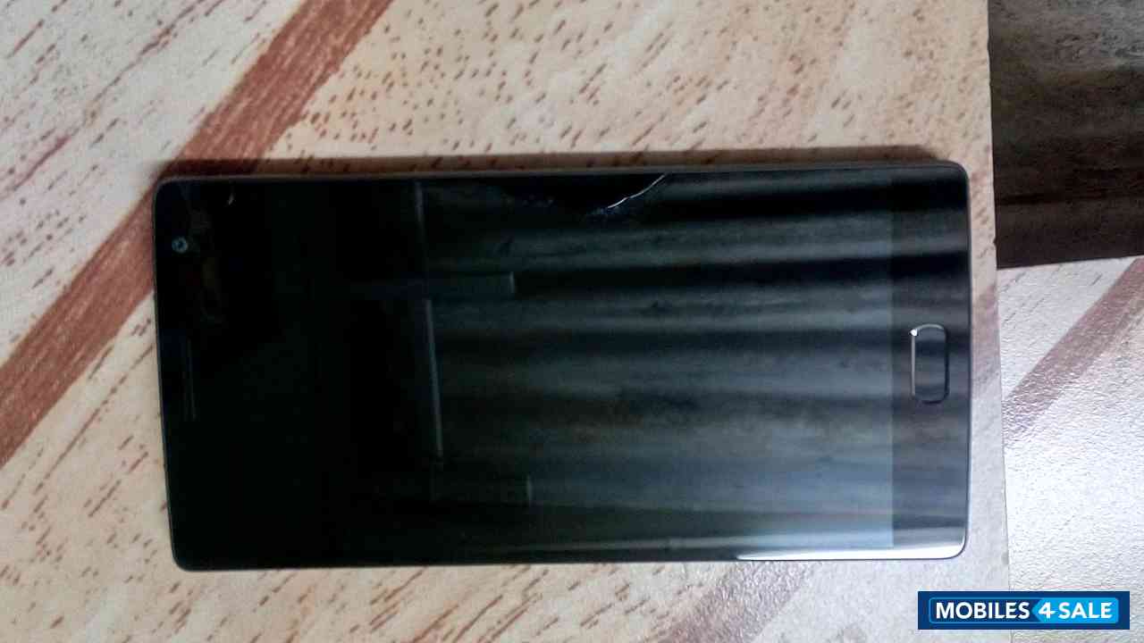 Black Gionee  One plus 2 sandstone black