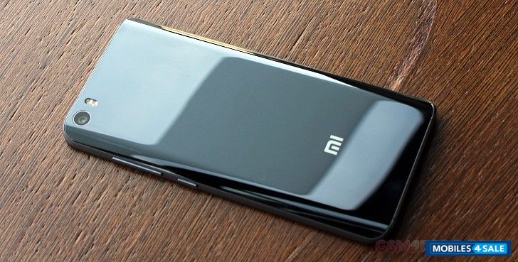 Black Xiaomi Mi 5