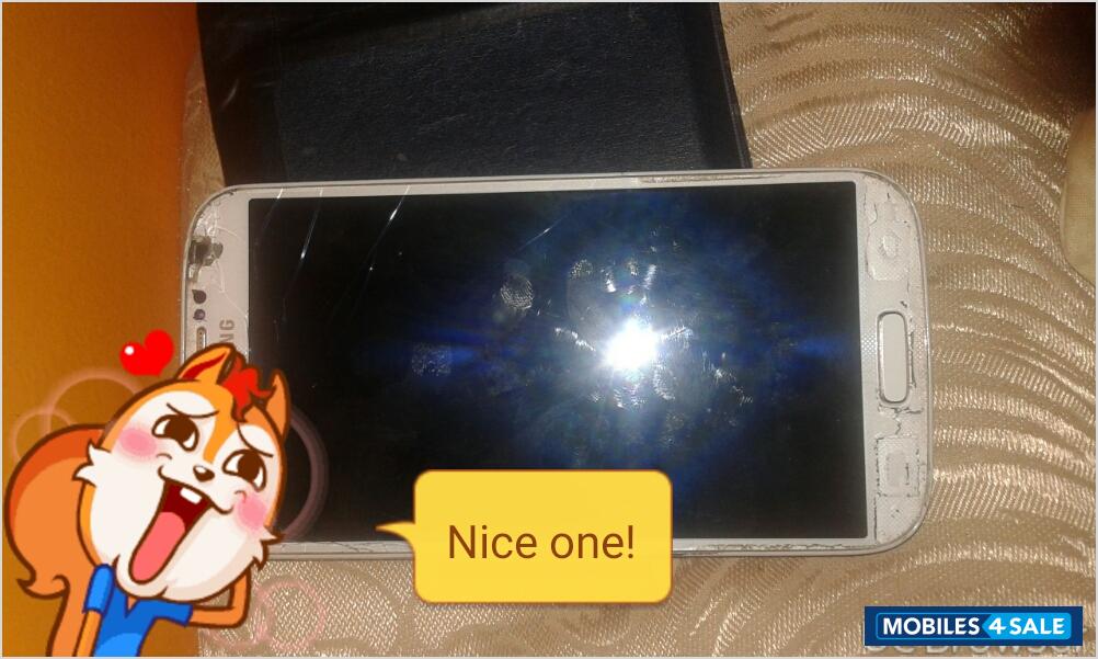 White Samsung S-series