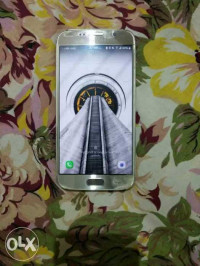 Gold Samsung Galaxy S6