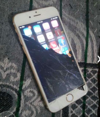 Gold Apple iPhone 6S