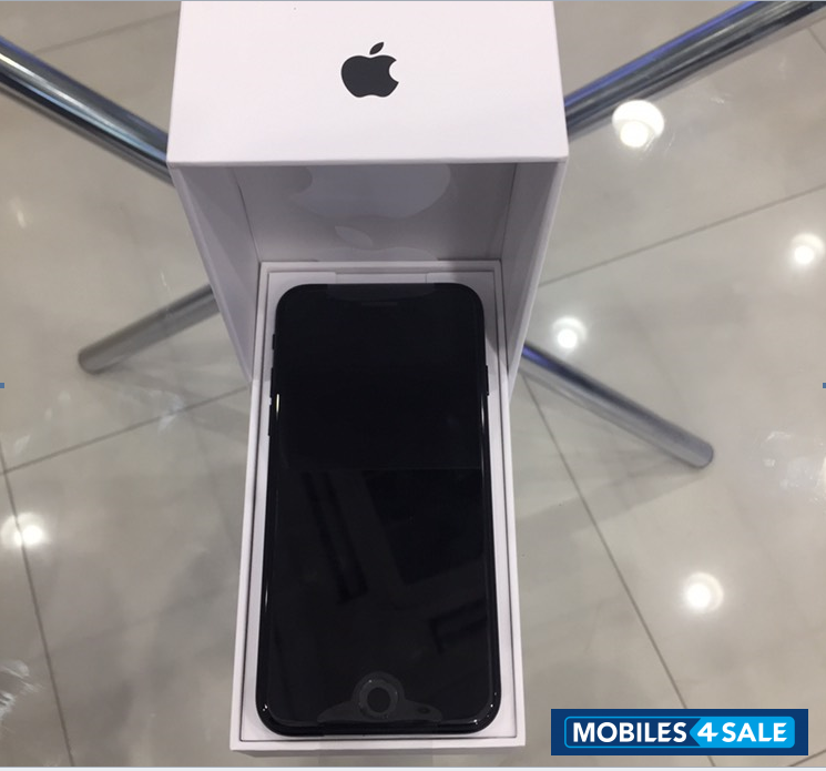 Matt Black Apple iPhone 7