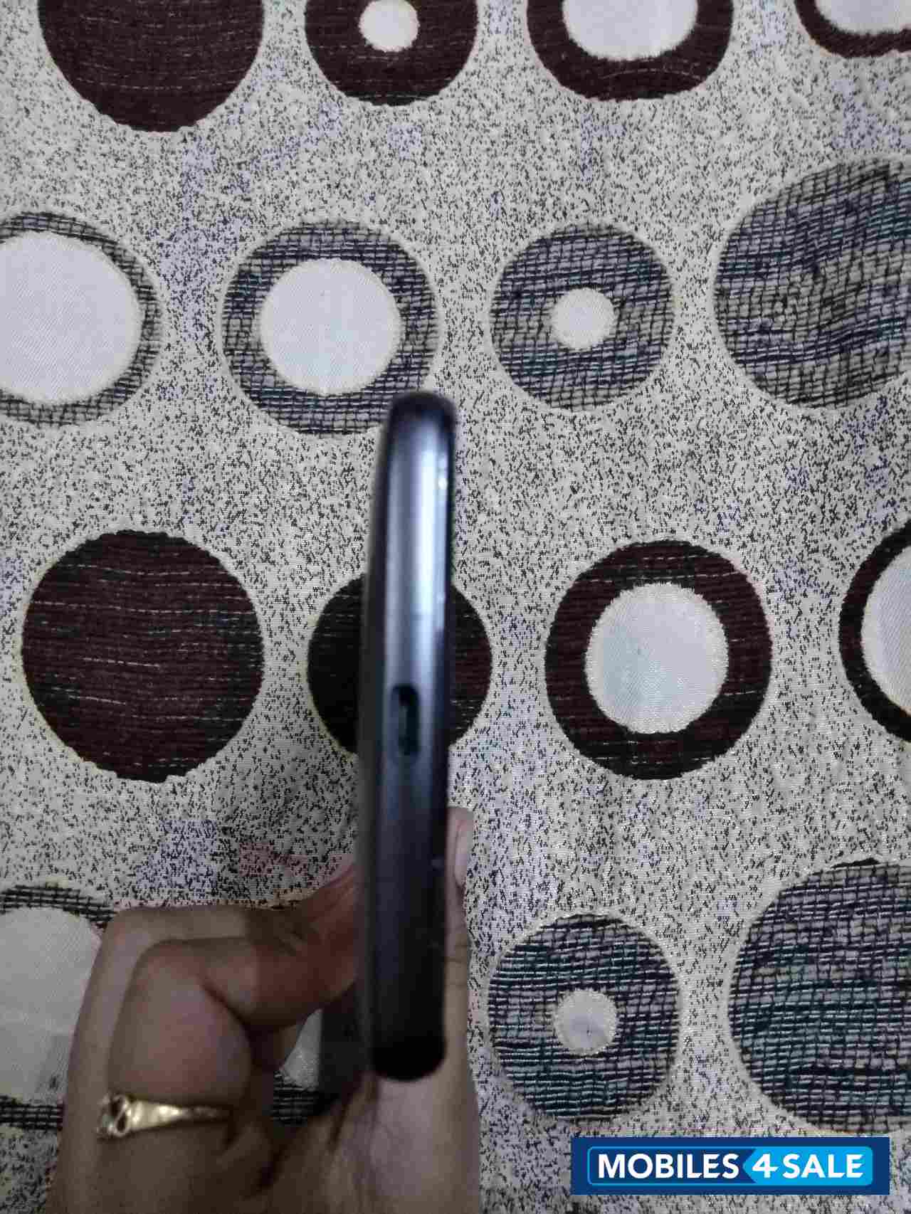 Lunar Grey Motorola Moto G5