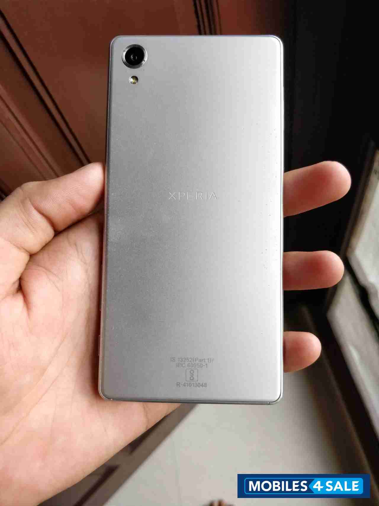 White Sony Xperia X Dual