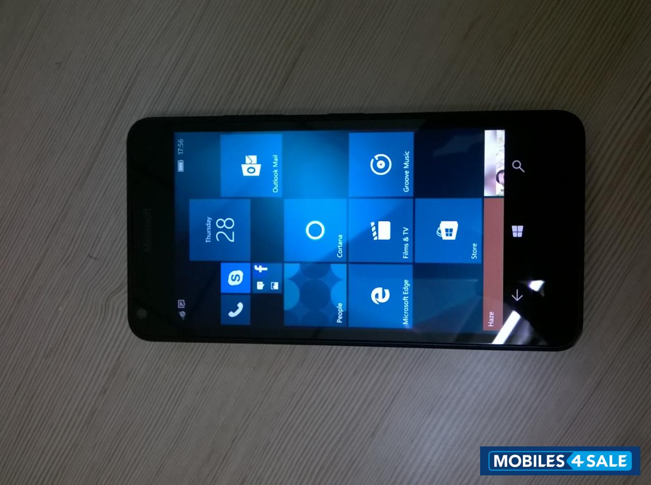 Black Microsoft Lumia Lumia 640 LTE