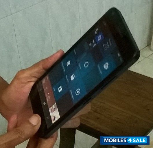 Black Microsoft Lumia Lumia 640 LTE