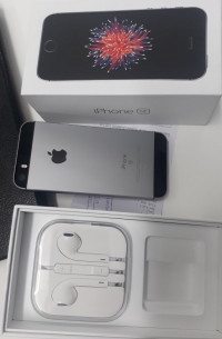 Space Gray Apple iPhone SE