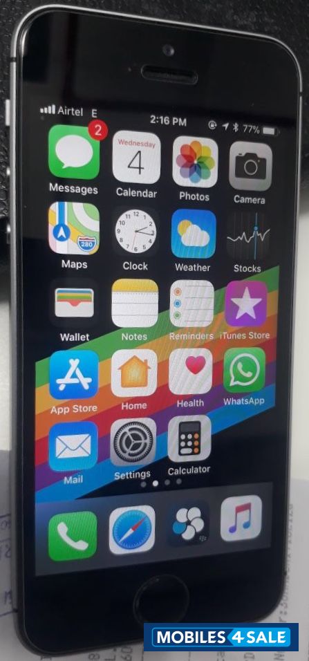 Space Gray Apple iPhone SE