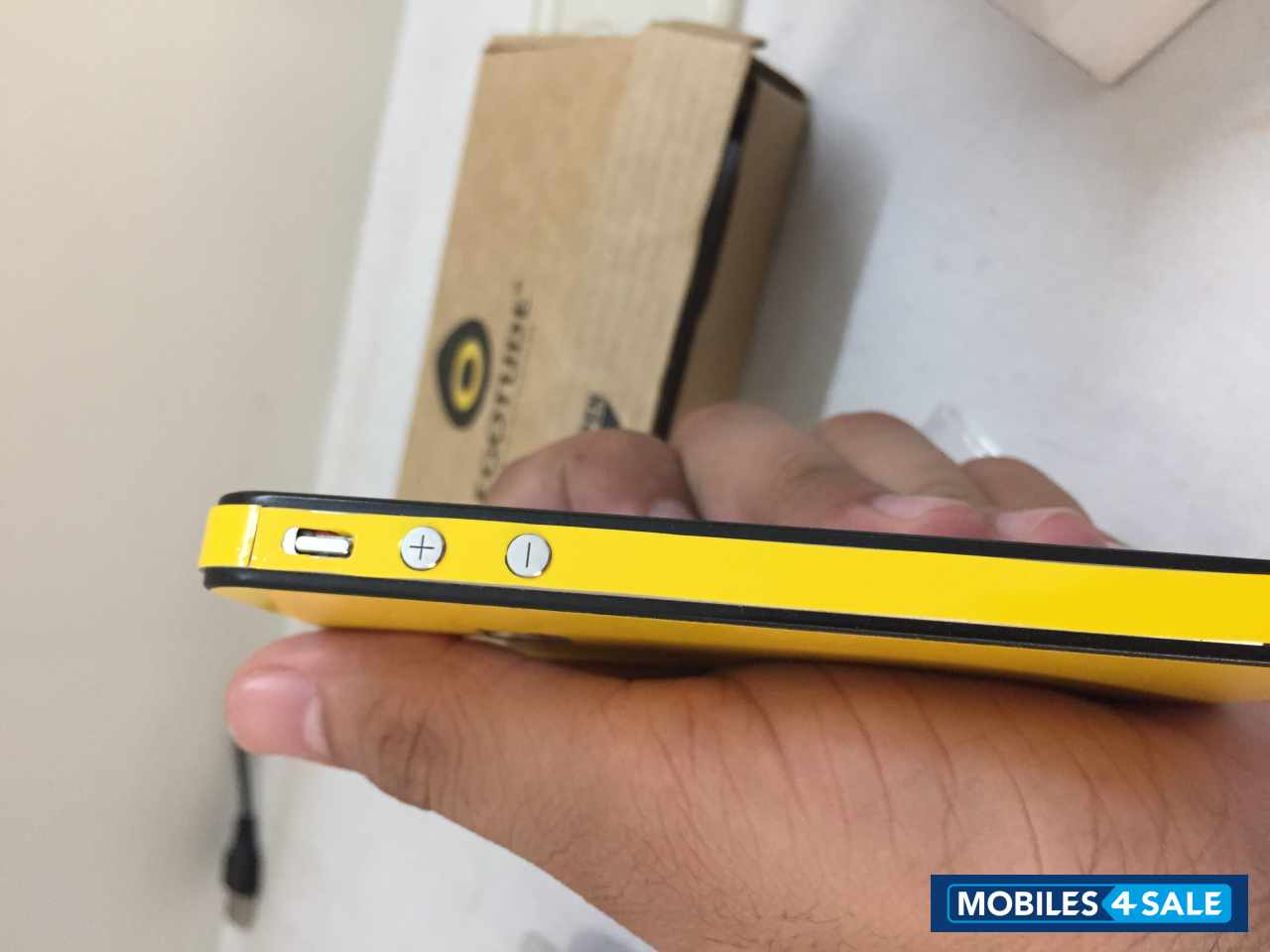 Black Apple iPhone 4S