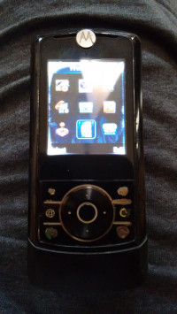 Black Motorola  Rizr Z3
