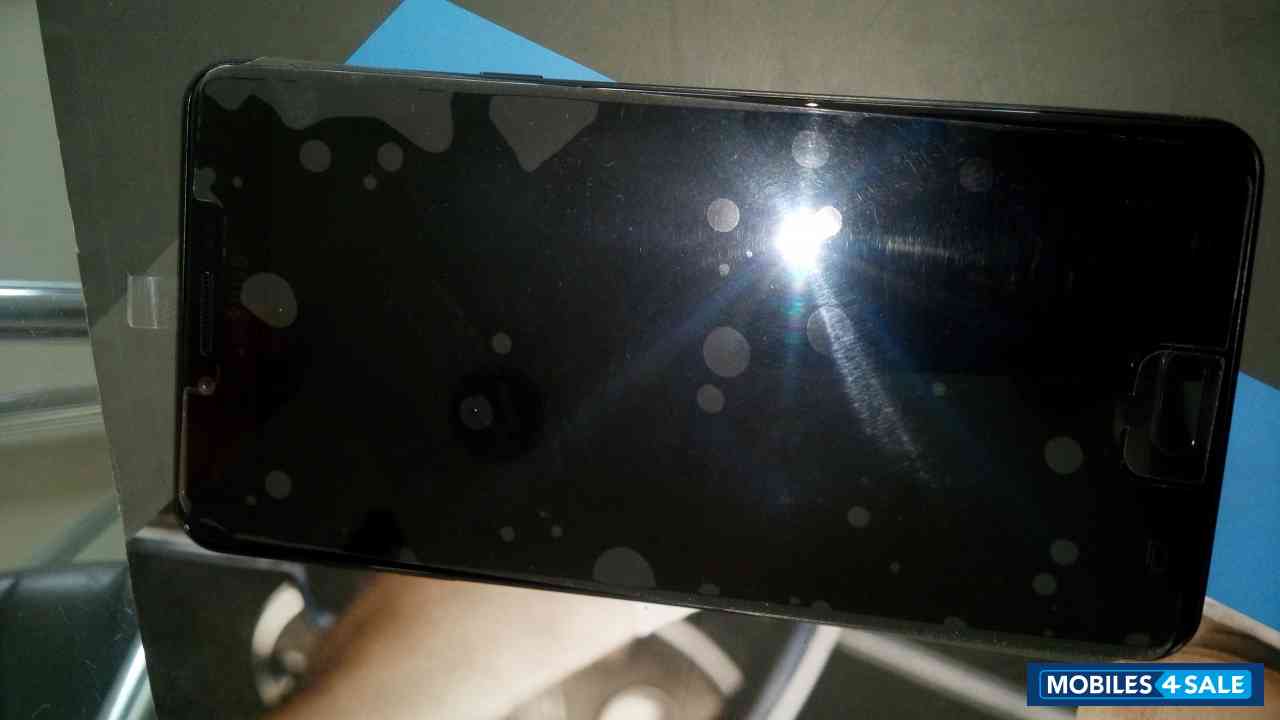 Black Samsung Galaxy C9 Pro