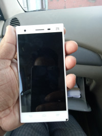 White ZTE Star 2