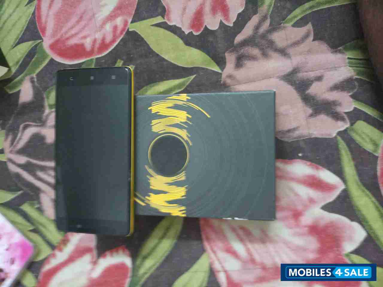 Black And Yellow Lenovo K3 Note Music