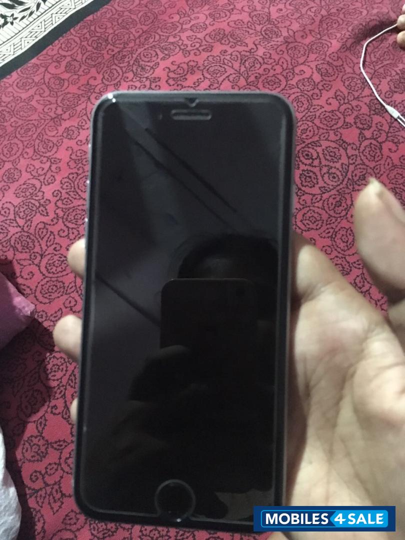 Space Gray Apple iPhone