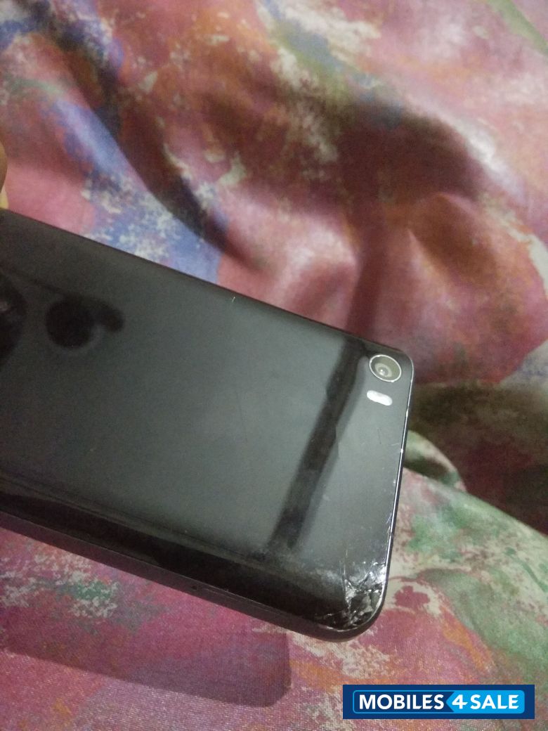 Black Xiaomi Mi 5