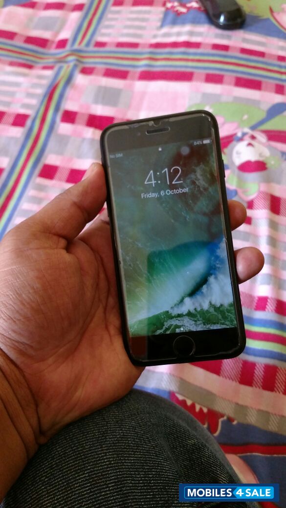 Matte Black Apple iPhone 7