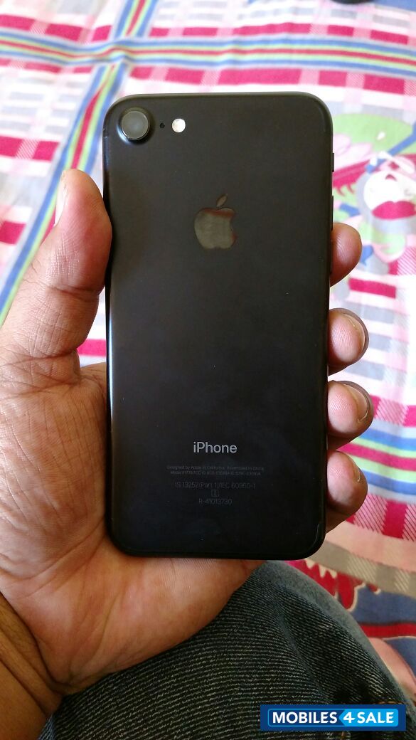 Matte Black Apple iPhone 7