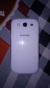 White Samsung Galaxy S3