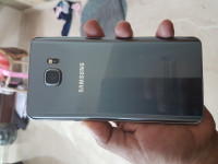 Grey Samsung Galaxy Note 5
