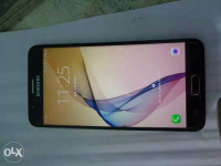 Black Samsung Galaxy J7 Prime