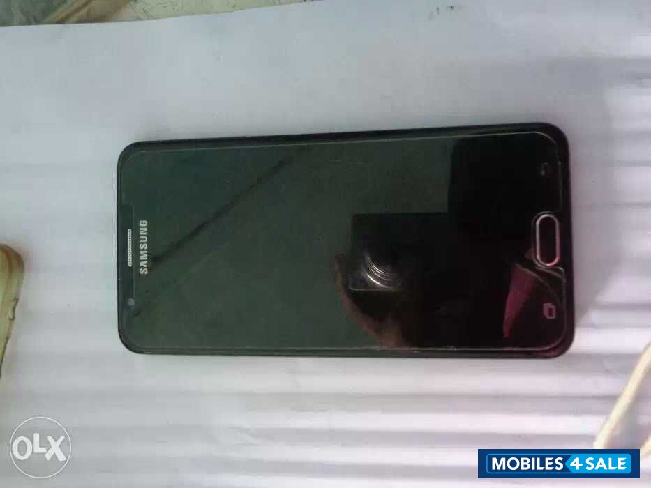 Black Samsung Galaxy J7 Prime