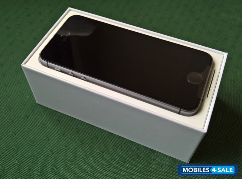 Space Grey Apple iPhone SE