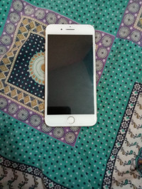 Gold Apple iPhone 7 Plus