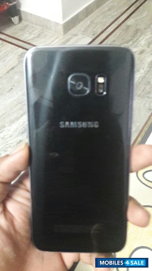 Balck Samsung Galaxy S7 Edge